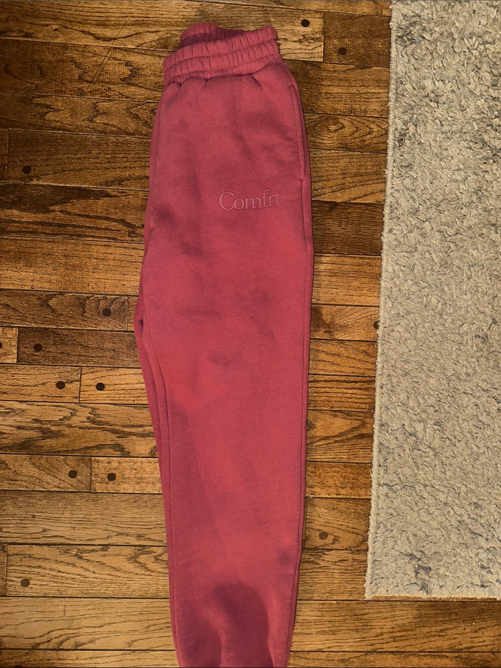Comfrt Fleece Berry Minimalist Sweatpants